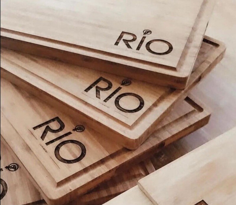 WOODEN CUTTING BOARD