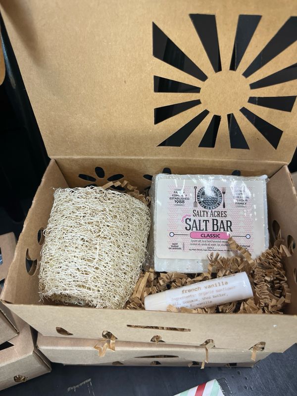 Gift Set                            Classic Salt Bar, Loofah, Lip Balm