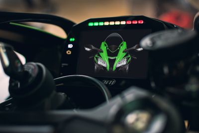 MXK10 Dash display [หน้าจอสีขนาด 5 นิ้วสำหรับ Kawasaki Ninja ZX-10R]