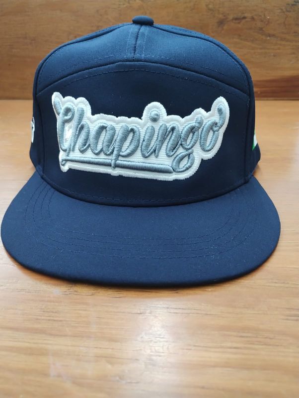 GORRA CHAPINGO LETRAS GRIS