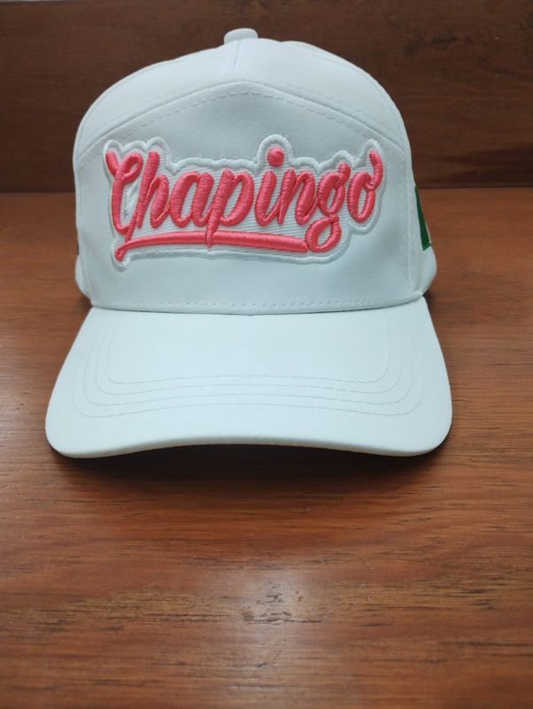 GORRA CHAPINGO LETRAS ROSA NEON