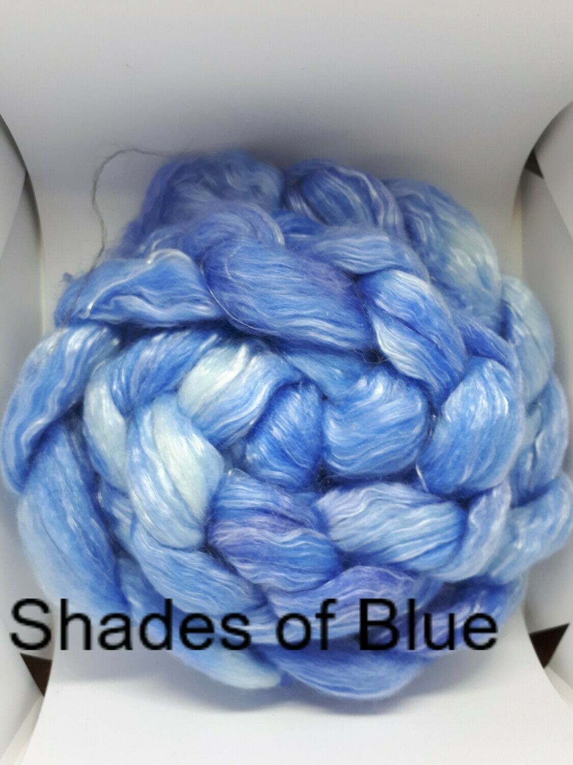 Tencel and Merino Fibre
50/50 Blend Tencel and Merino Fibre
50/50 Blend
