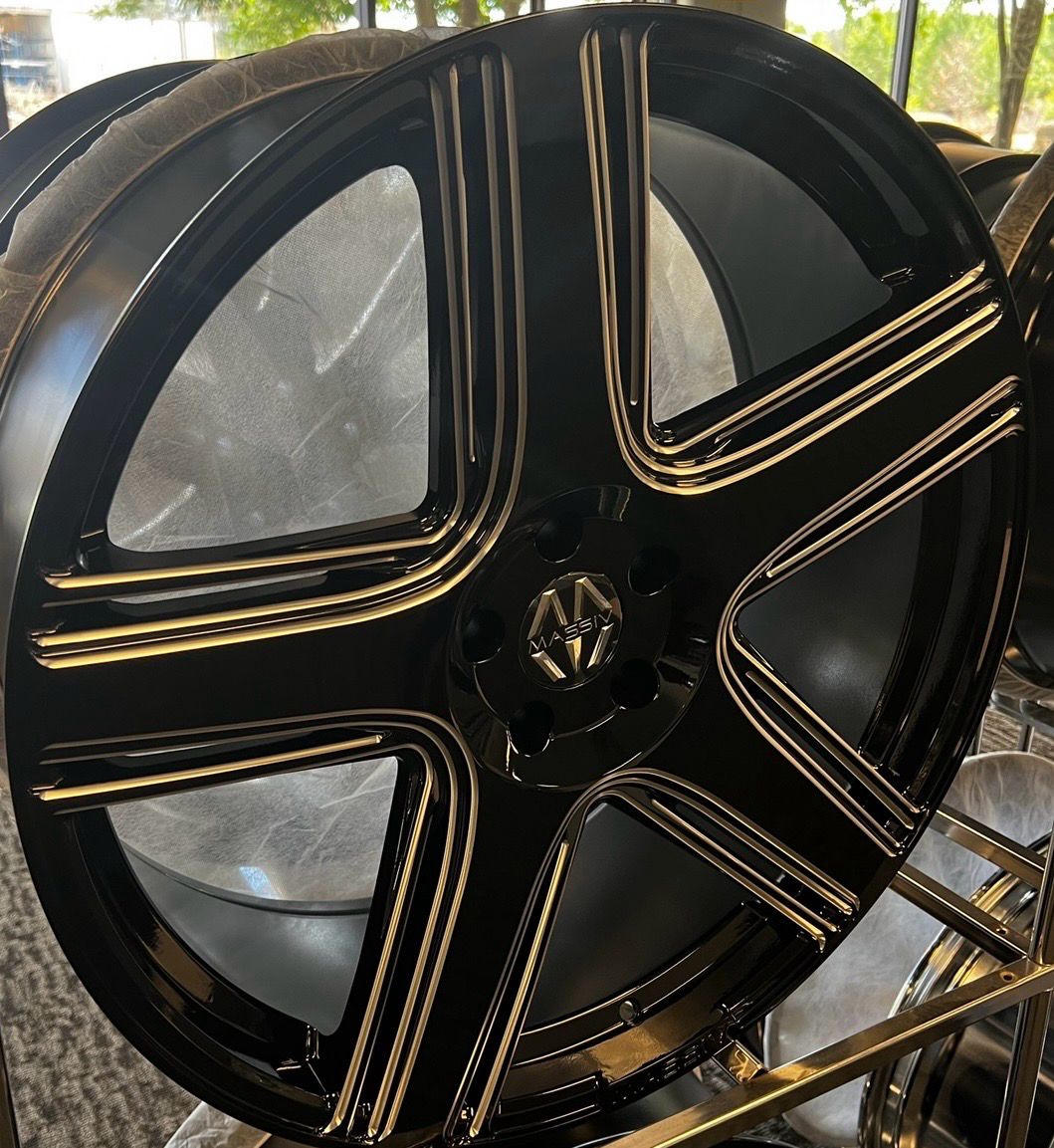 MASSIV MAS926 CLASSICO BLACK &amp; MILLED WHEELS