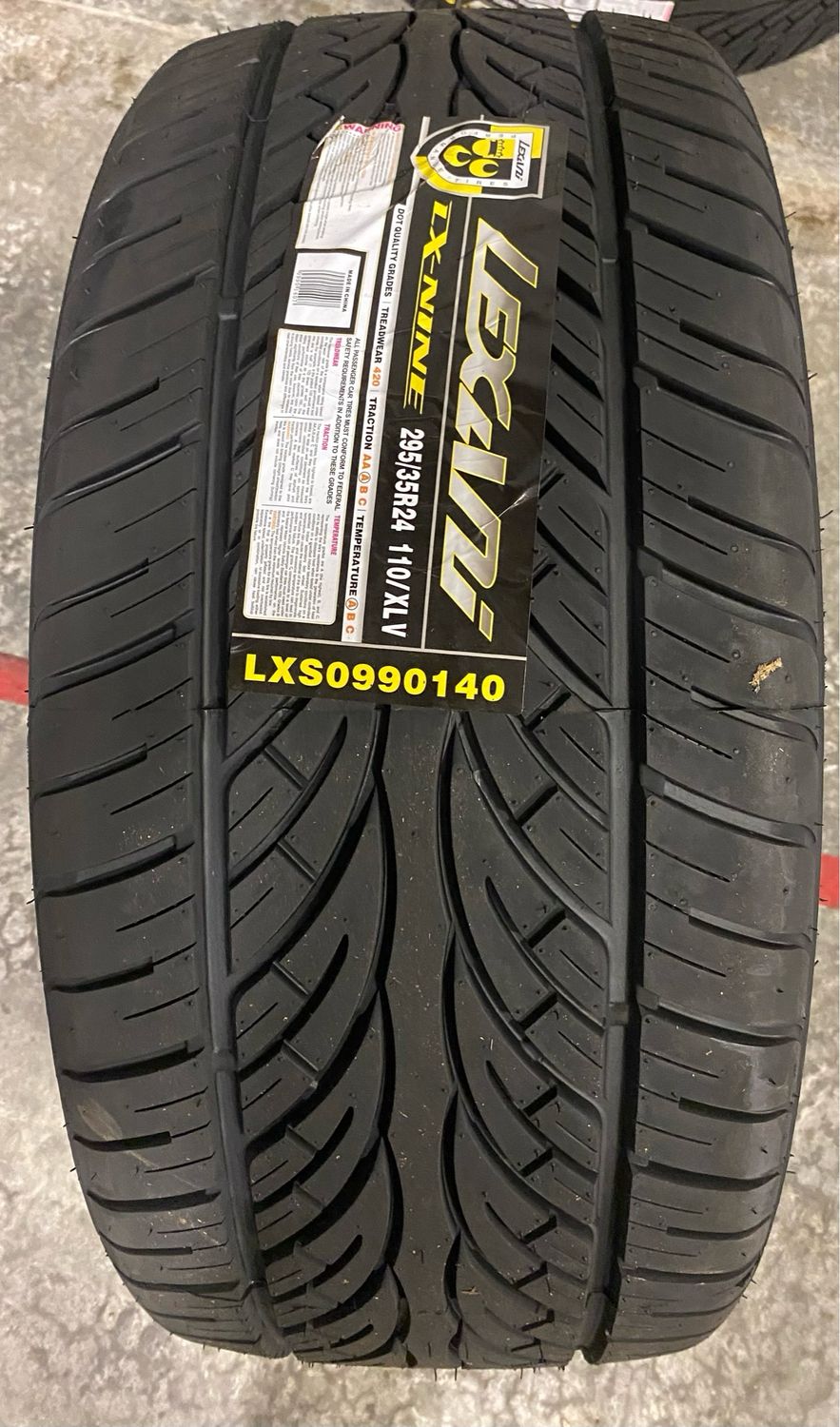 LEXANI LX9 295/35R/24
