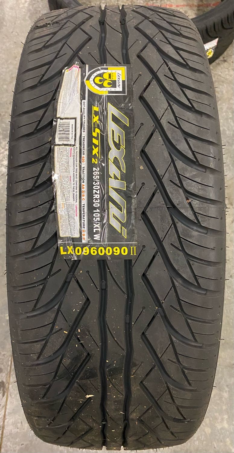 LEXANI LXSTX2 265/30ZR30