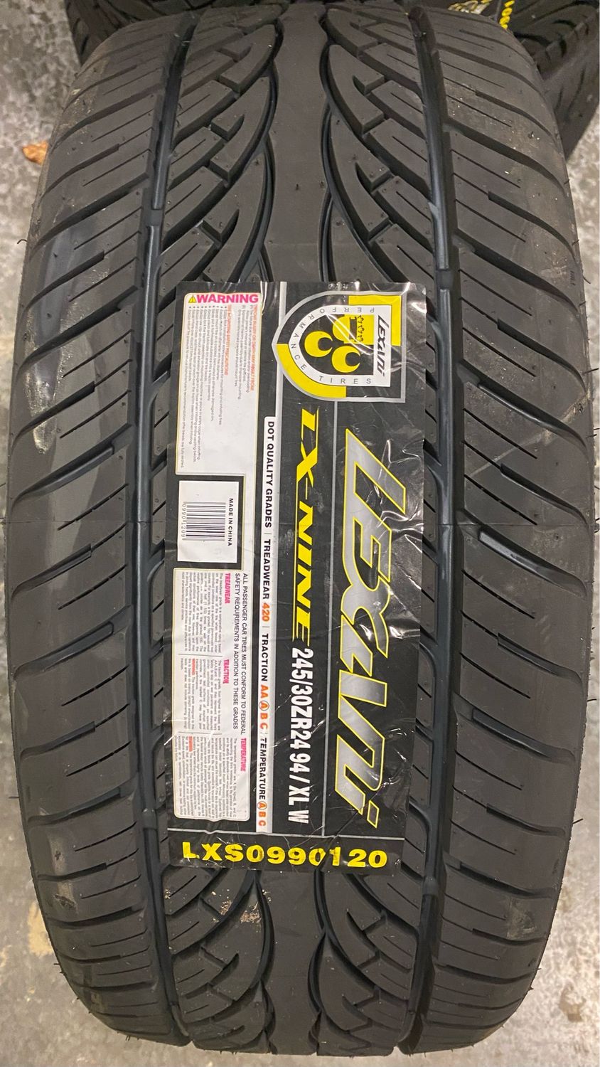 LEXANI LX20 265/30ZR22