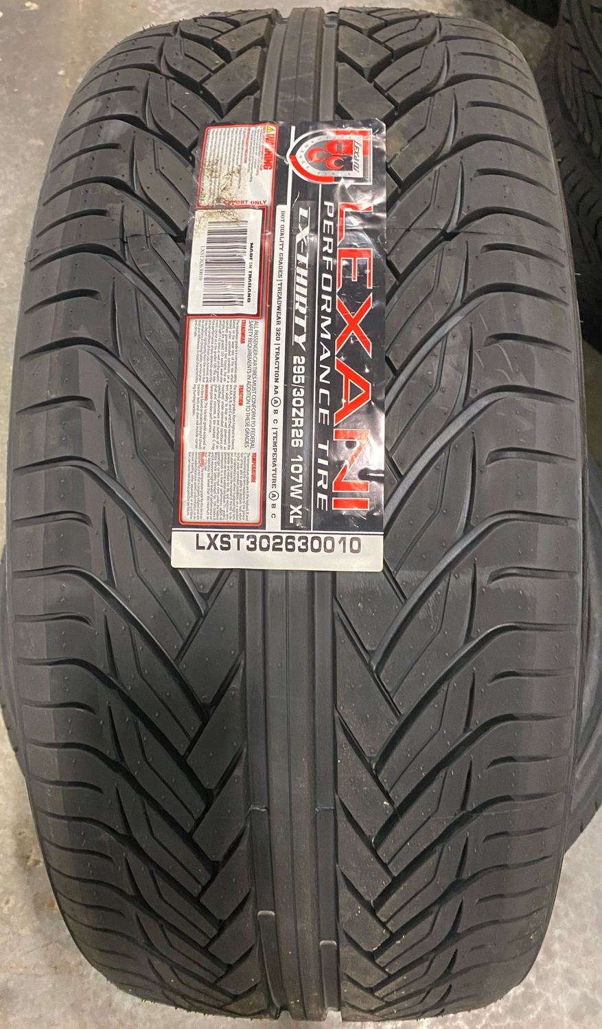 LEXANI LX30 295/30R26