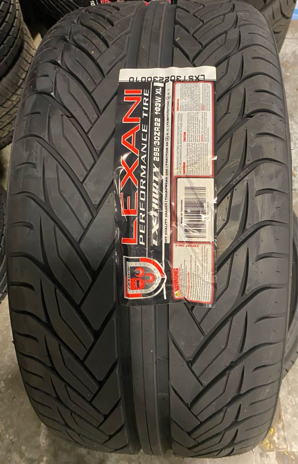 LEXANI LX30 295/30R22