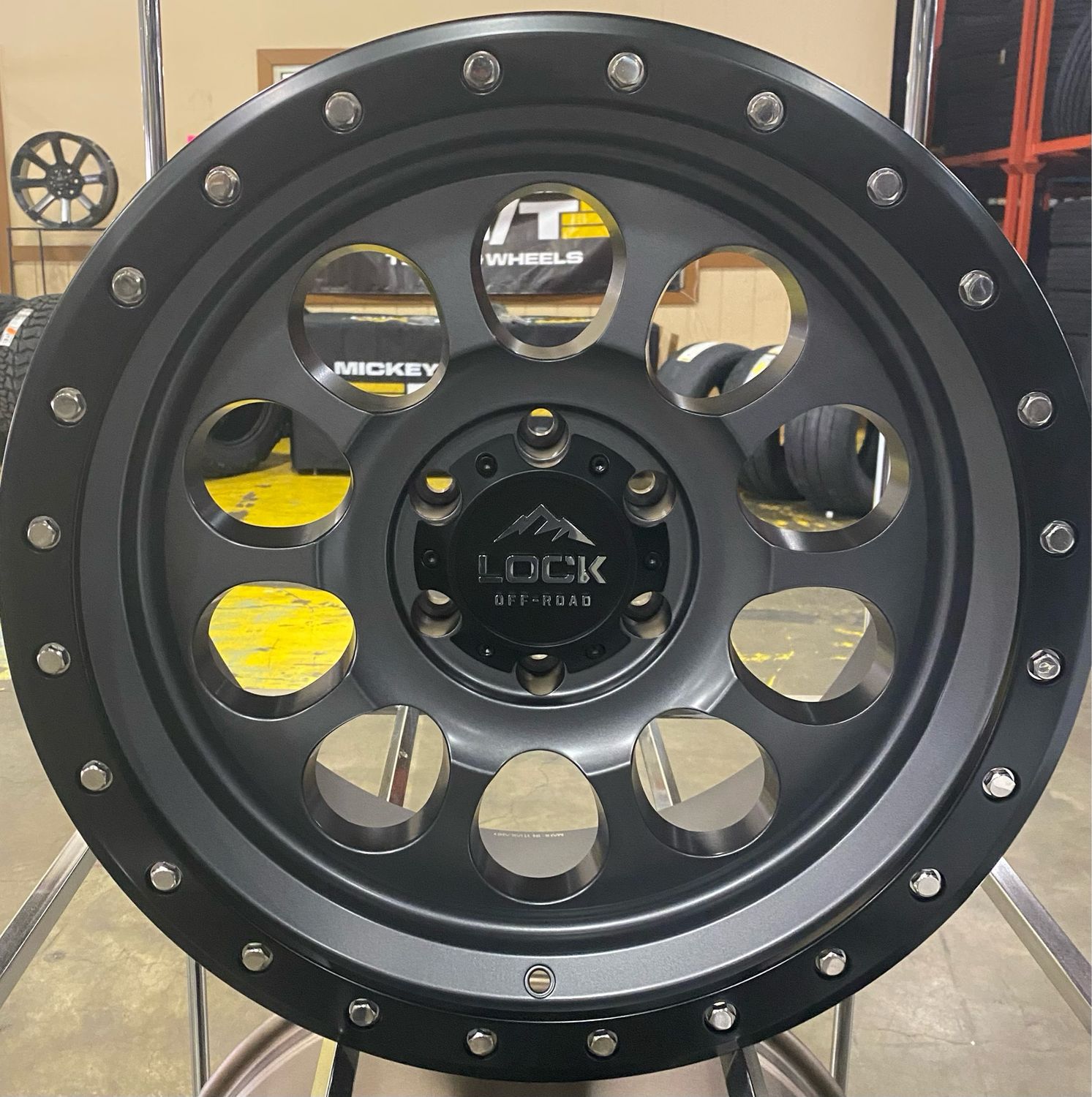 LOCK OFF-ROAD 50CAL (MATTE GREY W/MATTE BLACK RING)