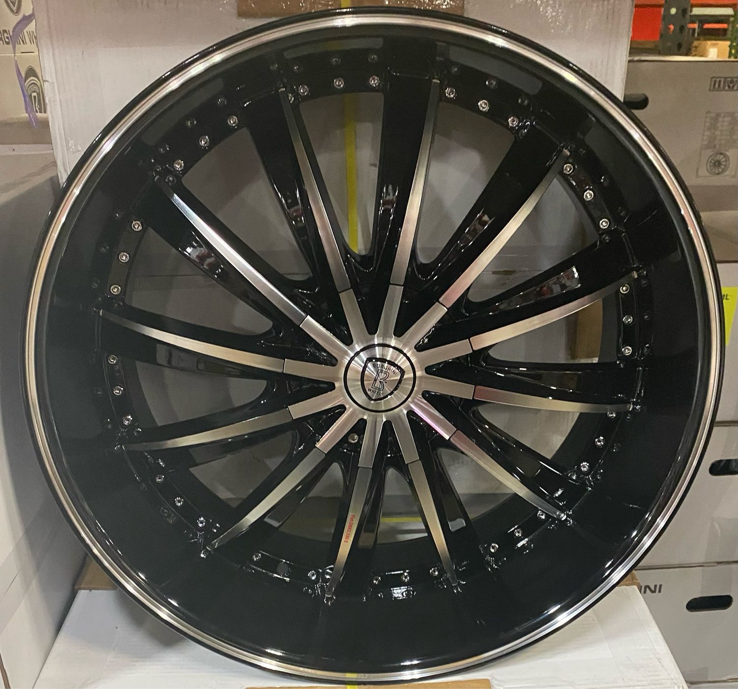 BORGHINI BW19 (BLACK MACHINED)