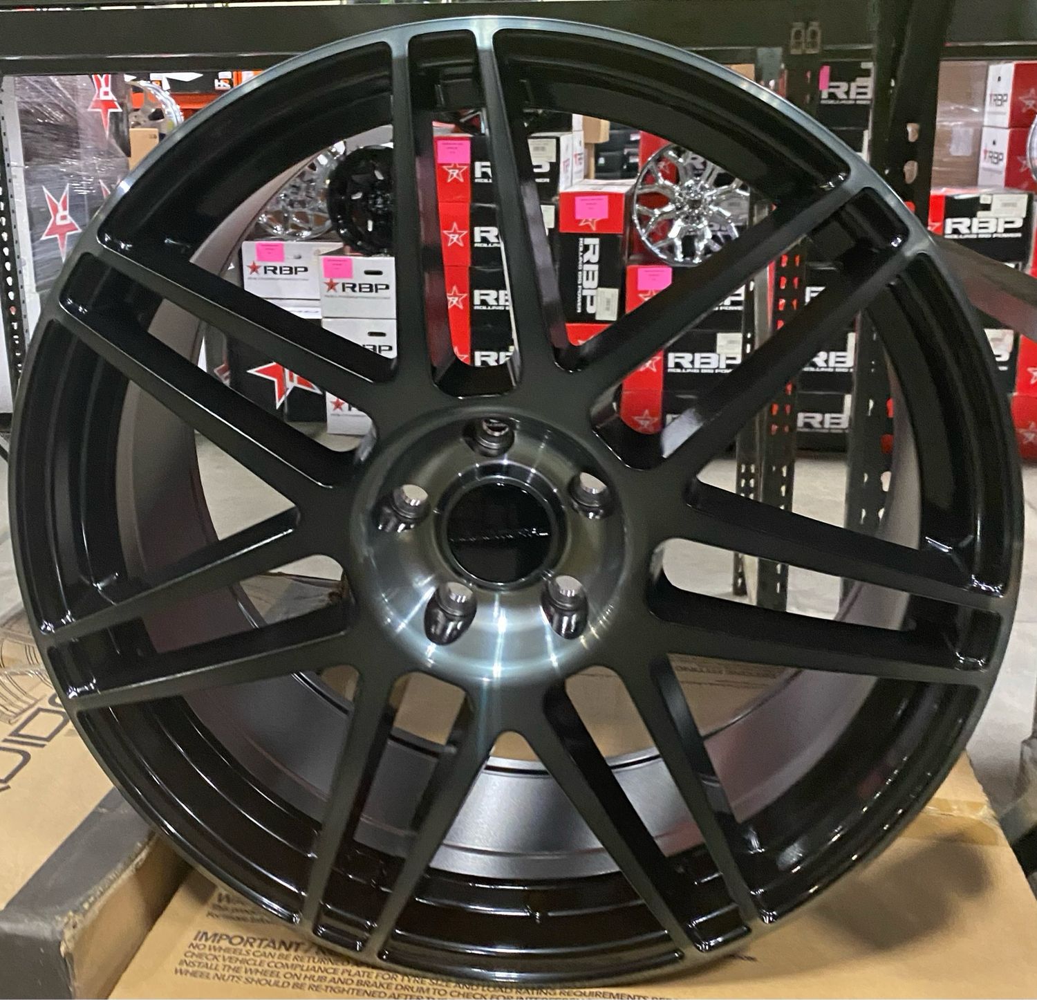 LIQUID METAL CARBON (GLOSS BLACK MACHINED)