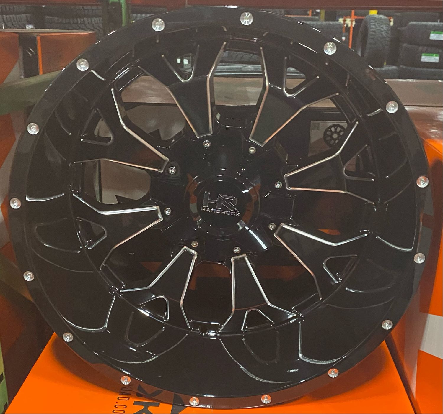 HARDROCK HR711 (GLOSS BLACK MILLED)