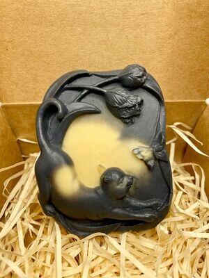 Playful Cat (Charcoal Clay/Sweet Orange Essential Oil)