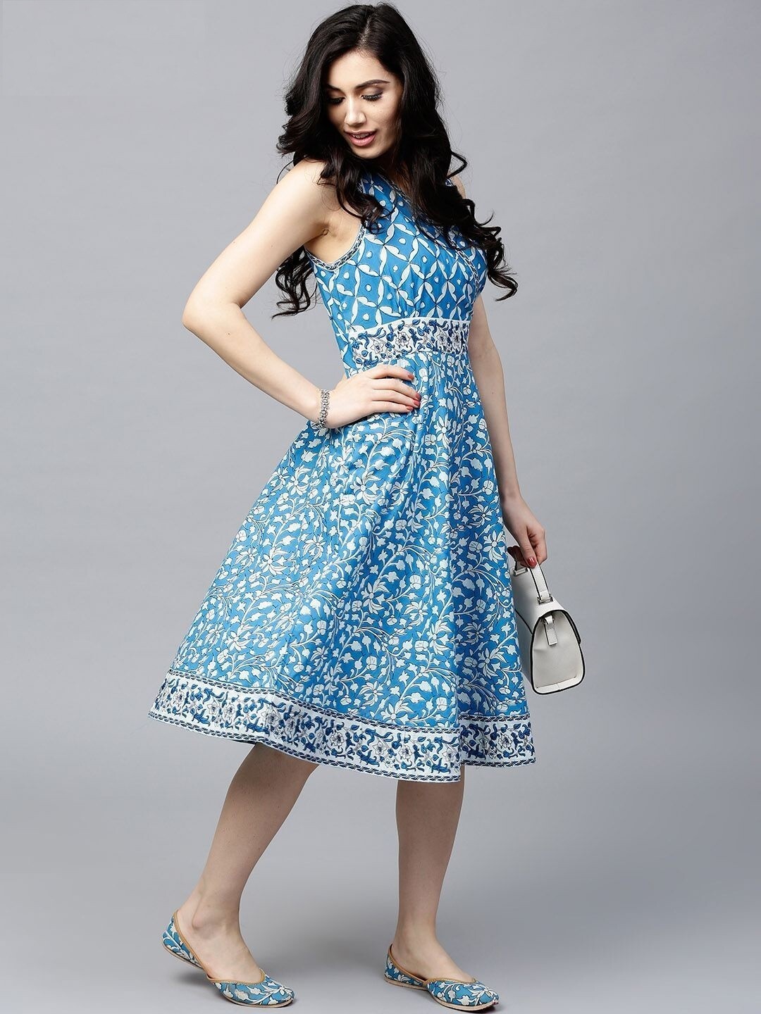 skirtBlue &amp; White Printed Pleated Skater Dress