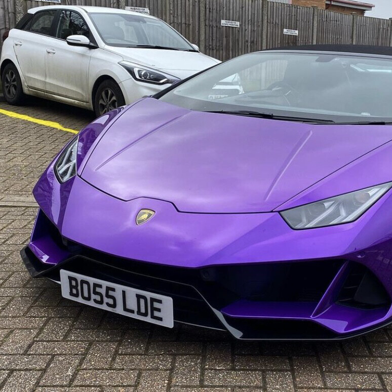 Huracan Evo AWD Spyder license mount