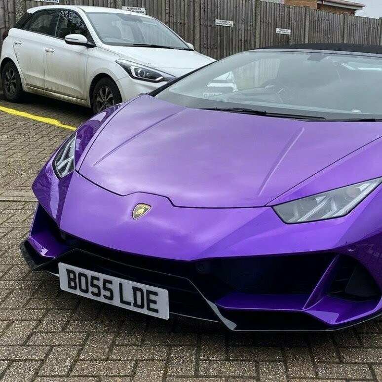 Lamborghini Huracan Evo license mount