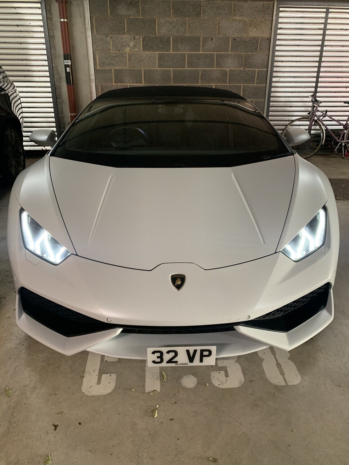 Lamborghini Huracan LP610 license plate frame
