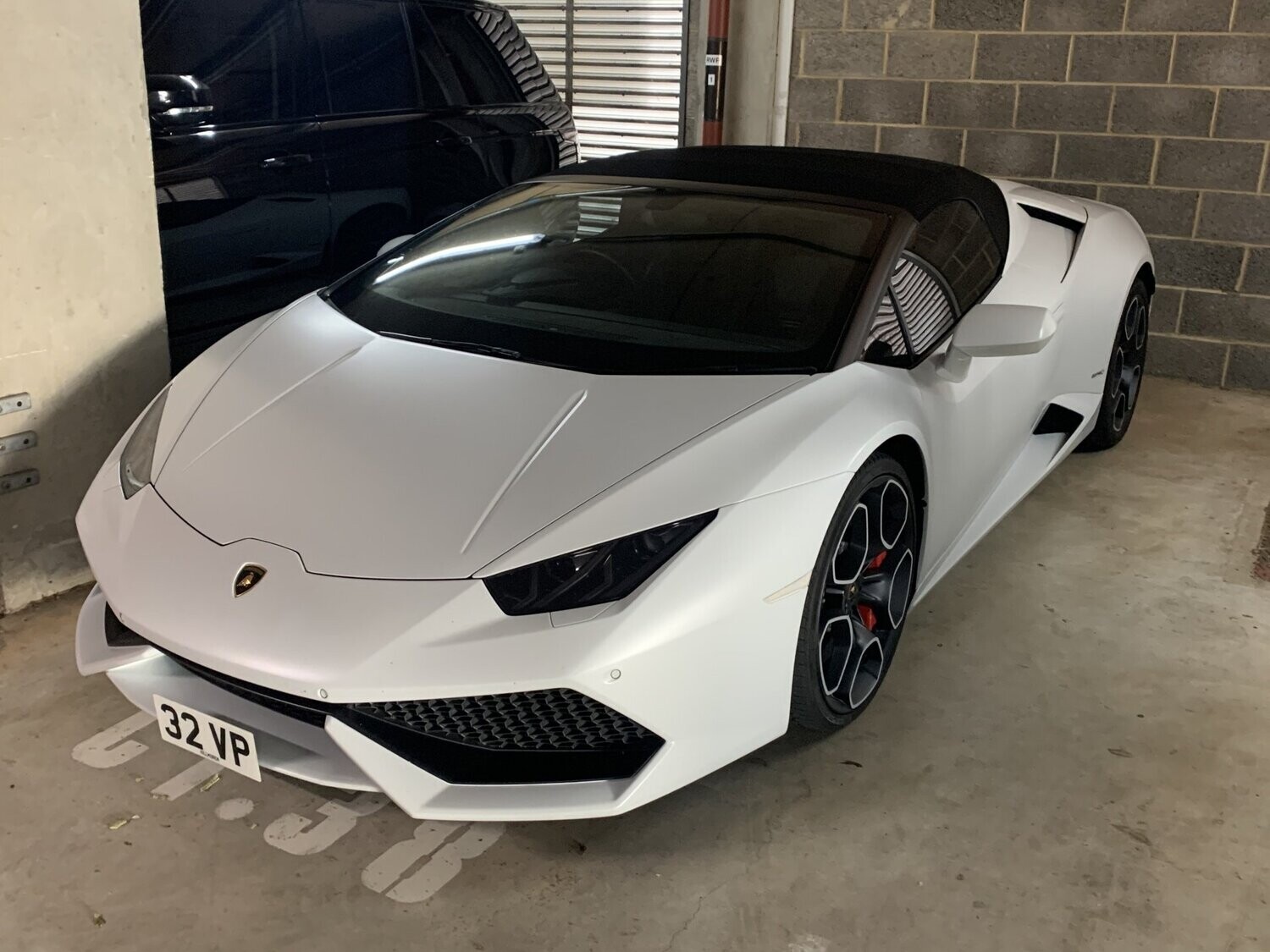Lamborghini Huracan LP610 front license support