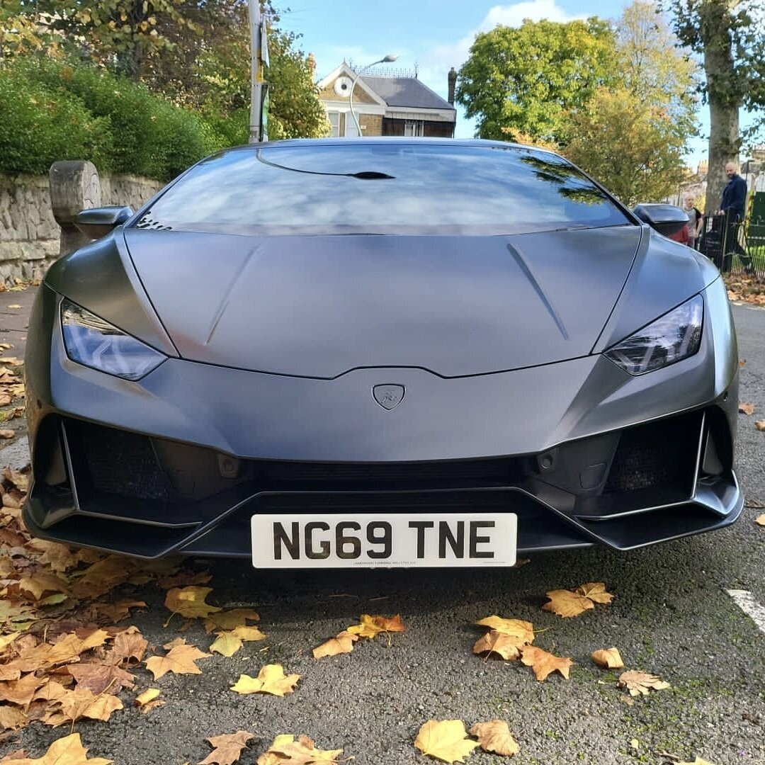 Lamborghini Huracan Evo Spyder front license plate mount  bracket  holder  frame  clamp  support  number  no drilling  tag  registration  detachable  coupe