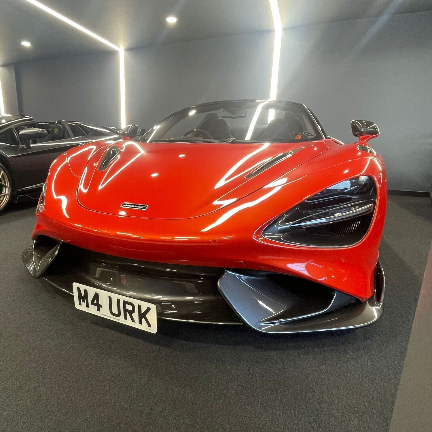Mclaren 765LT  Front license plate mount