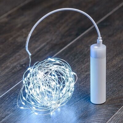 LOTTI - CATENA M-P18 100 MICROLED BIANCO FREDDO 1,5 MM. 10 MT. LUCE FISSA + 7 GIOCHI CON TELECOMANDO E CAVETTO USB 59443