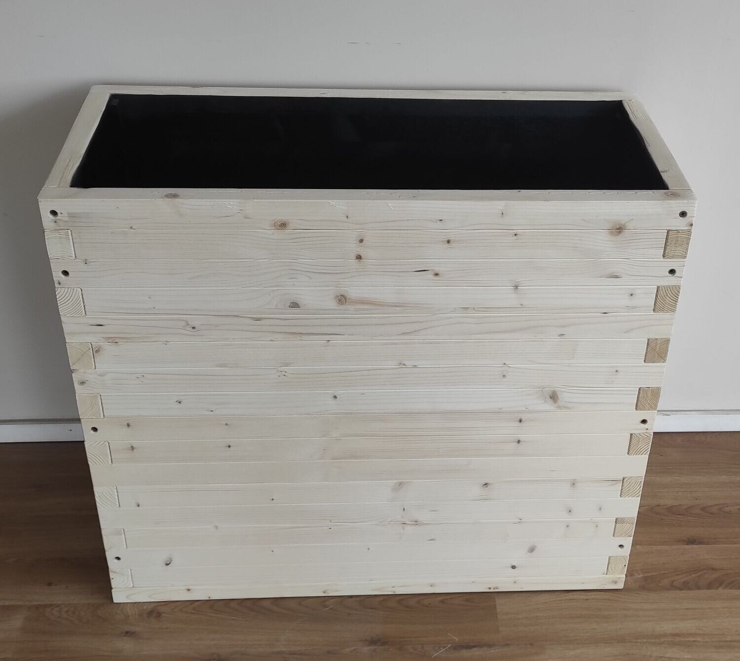 Fioriera ISI con catramina 80x35x70 cm Fioriera ISI con catramina 80x35x70 cm