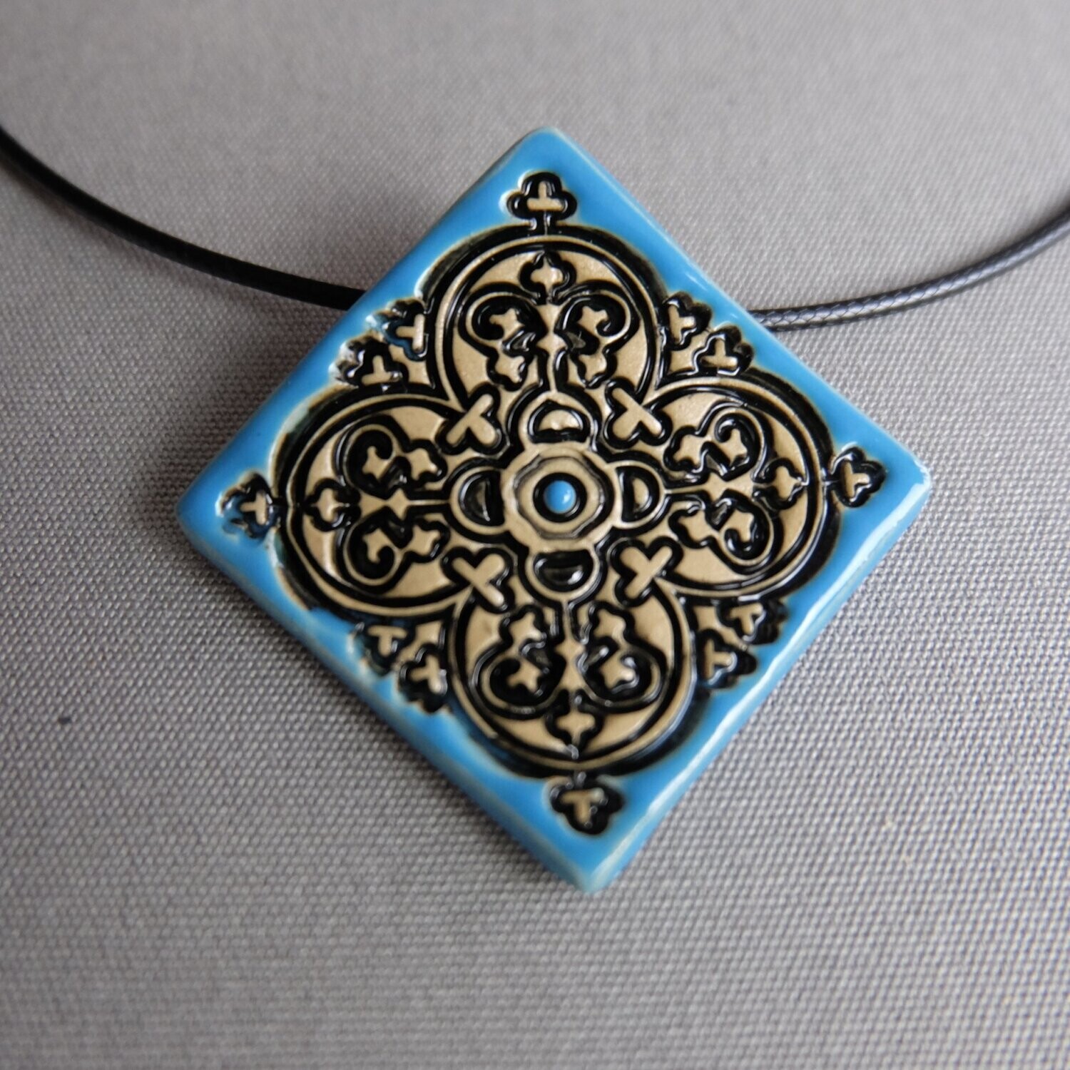 Schmuck Medaillon "Ornament" türkis