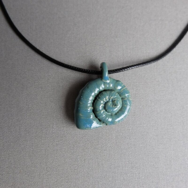 Schmuck Medaillon"Schnecke" grün