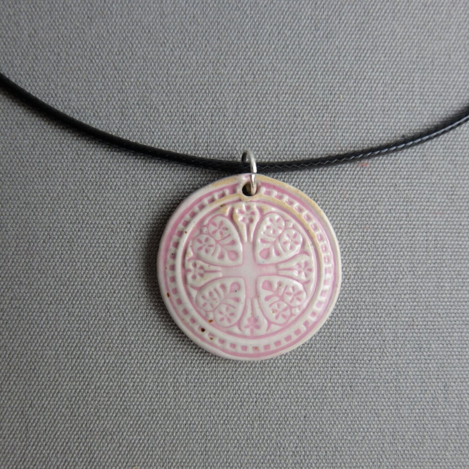 Schmuck Medaillon "Kreuz" rosa