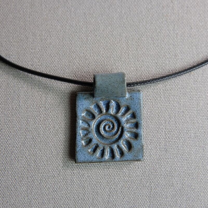 Schmuck Medaillon "Quadrat" blau