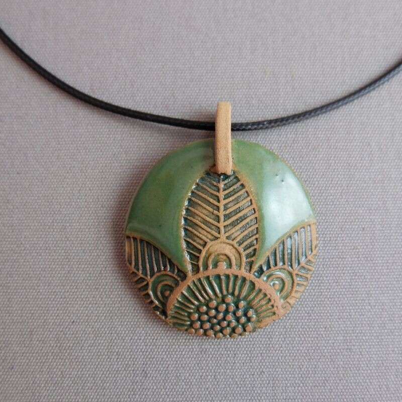 Schmuck Medaillon "Floral" grün
