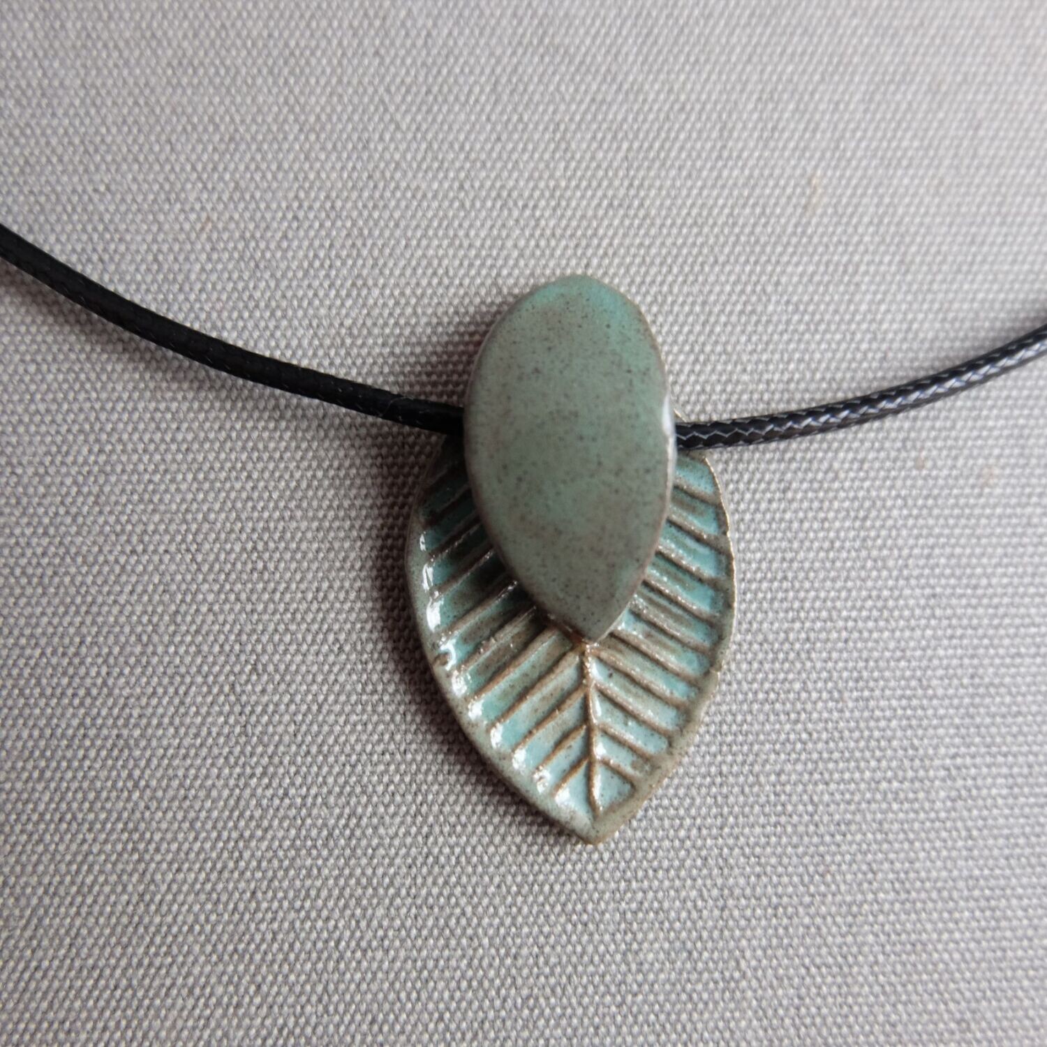 Schmuck Medaillon "Blatt"