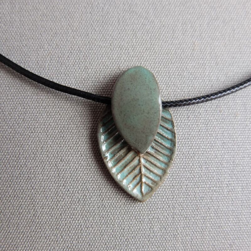 Schmuck Medaillon "Blatt"