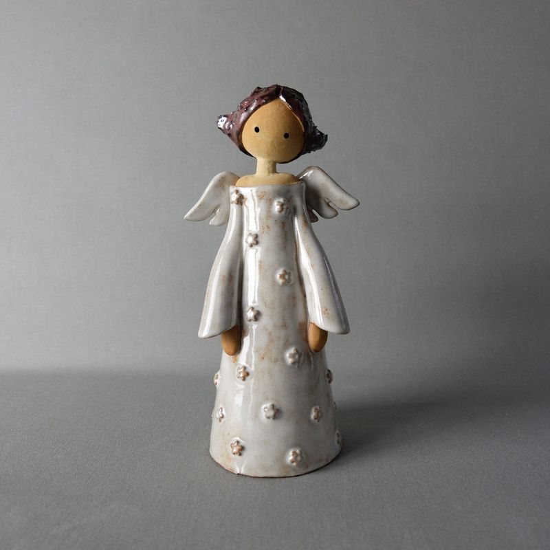 Engel mit Blumenkleid