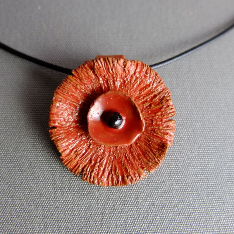 Schmuck Medaillon "Blume" rot