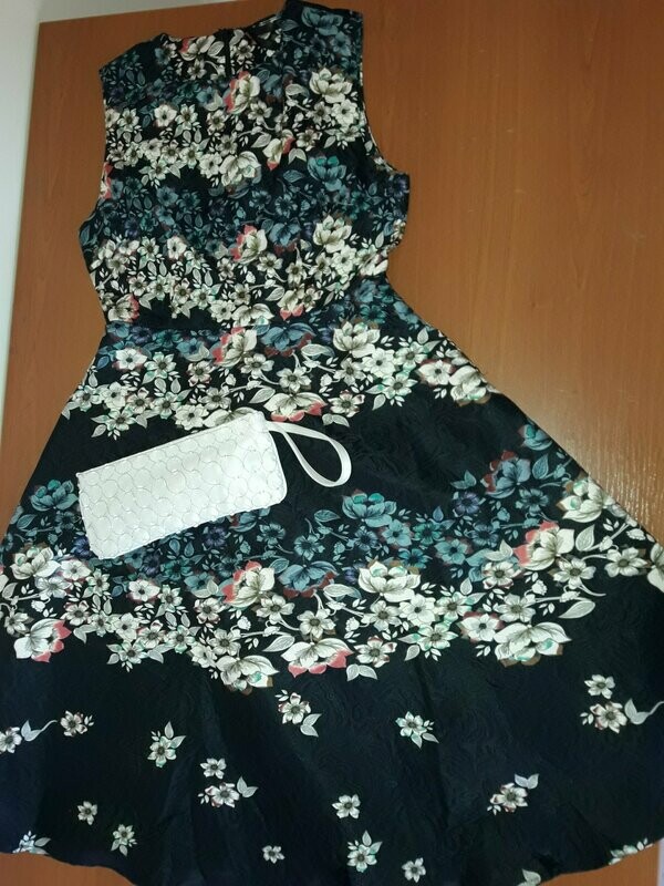 ¡¡¡PRECIOSO Vestido  Lily White Talla M !!!