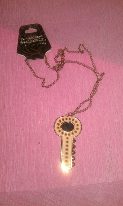 Collar L´PETIT DETAIL Llave en Crema