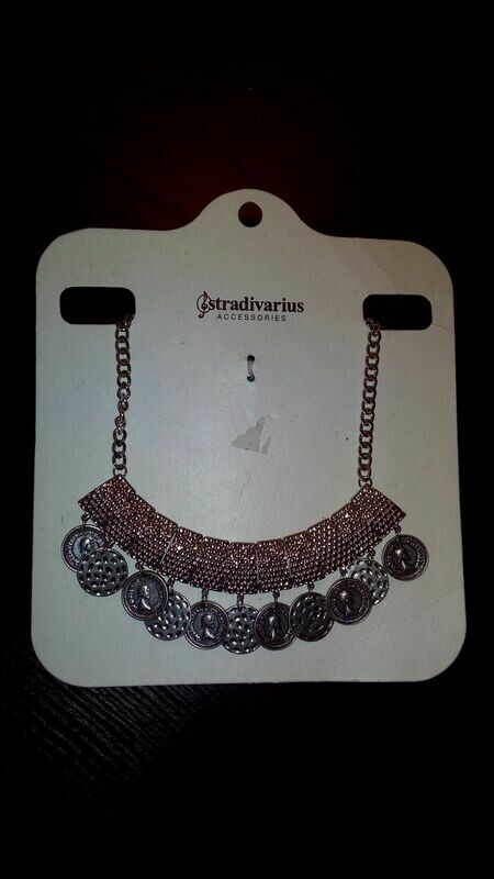 Collar STRADIVARIUS  Color Plata