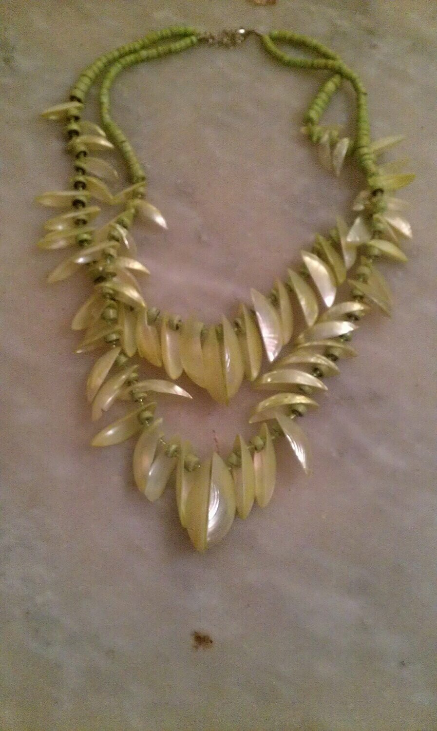 Collar AMISHADASHOP Verde