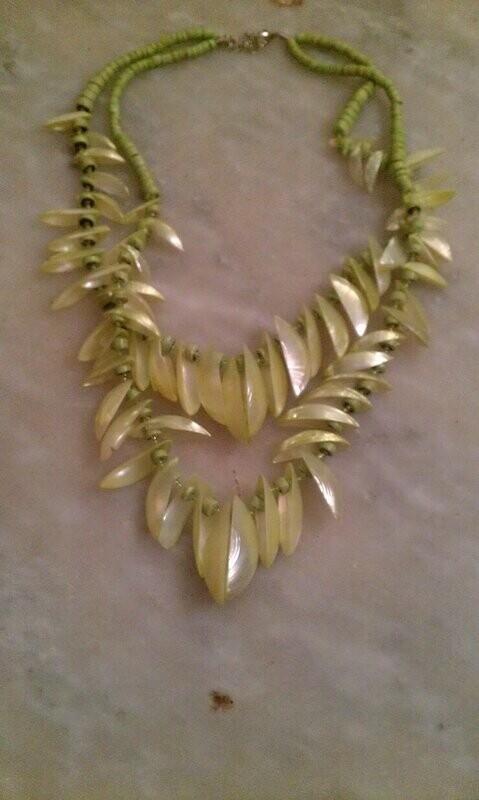 Collar AMISHADASHOP Verde