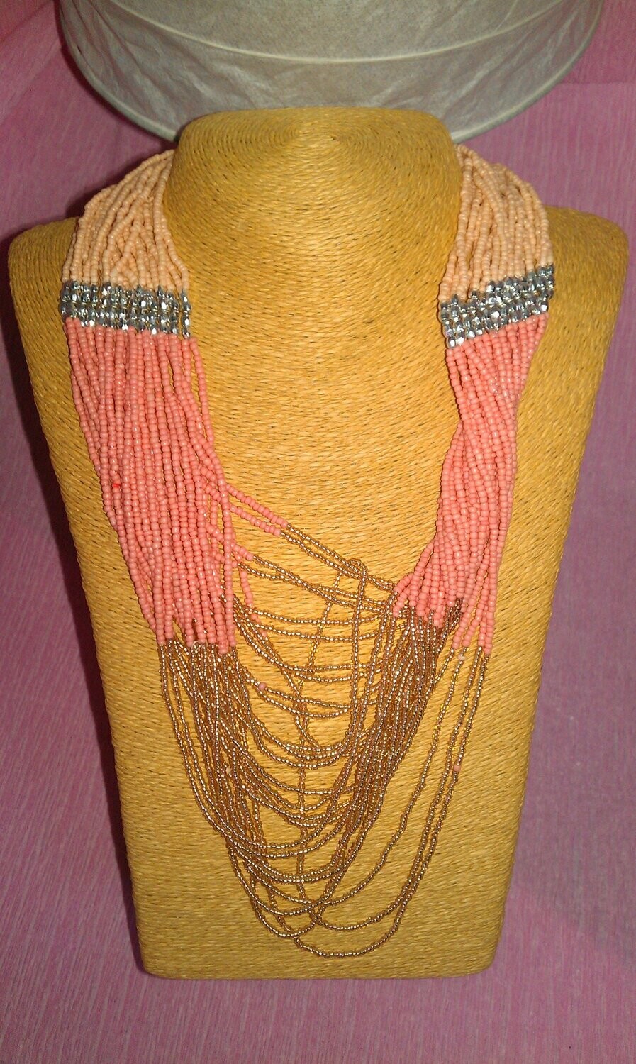 Collar AMISHADASHOP Salmón