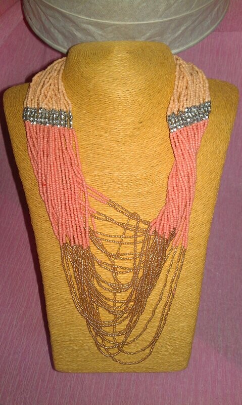 Collar AMISHADASHOP Salmón