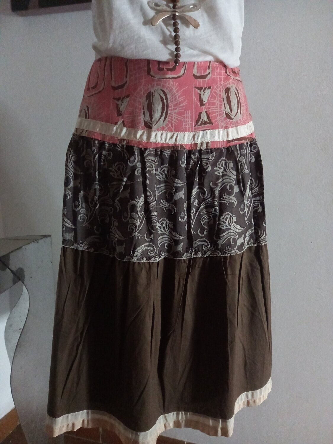 Falda VERO MODA Color ROSA/MARRÓN Estampado, FALDA VERO MODA ROSA/MARRÓN ESTAMPADO: TALLA S