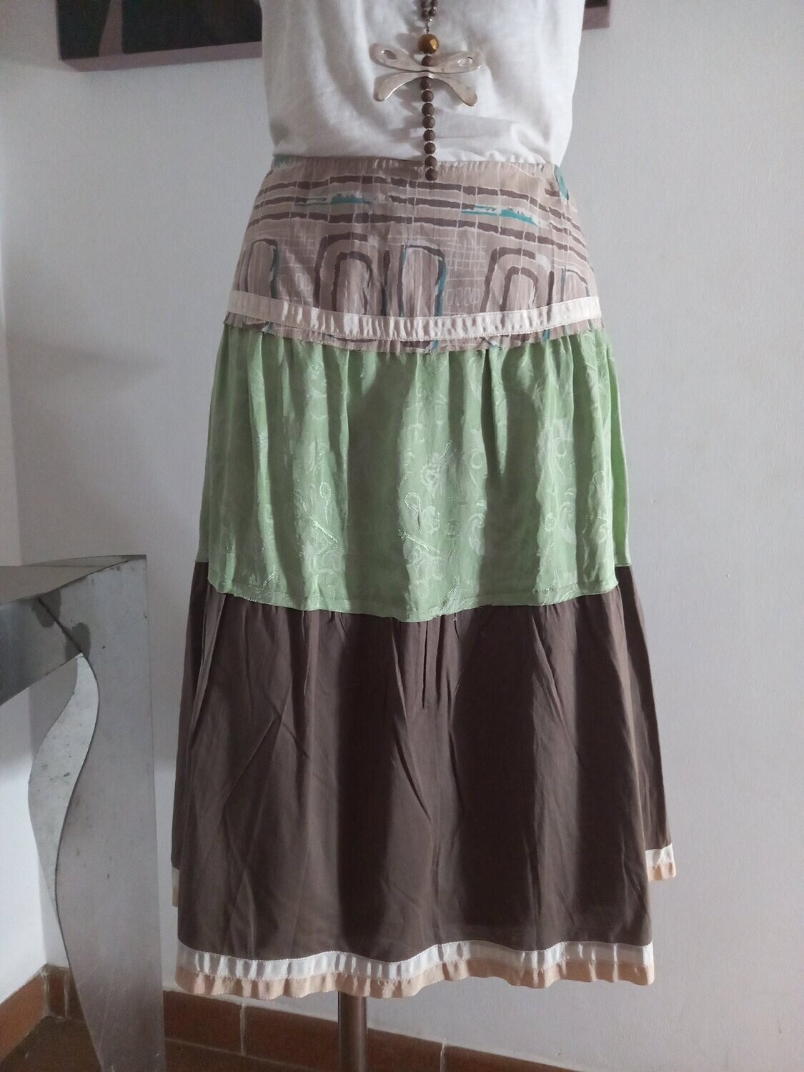Falda VERO MODA Color VERDE/MARRÓN Estampado, FALDA VERO MODA ROSA/MARRÓN ESTAMPADO: TALLA L