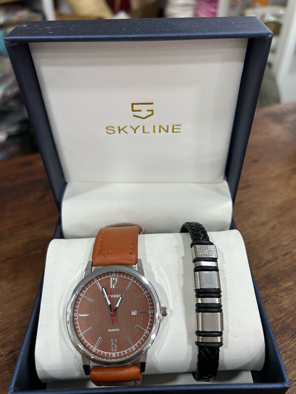 Conjunto RELOJ SKYLINE