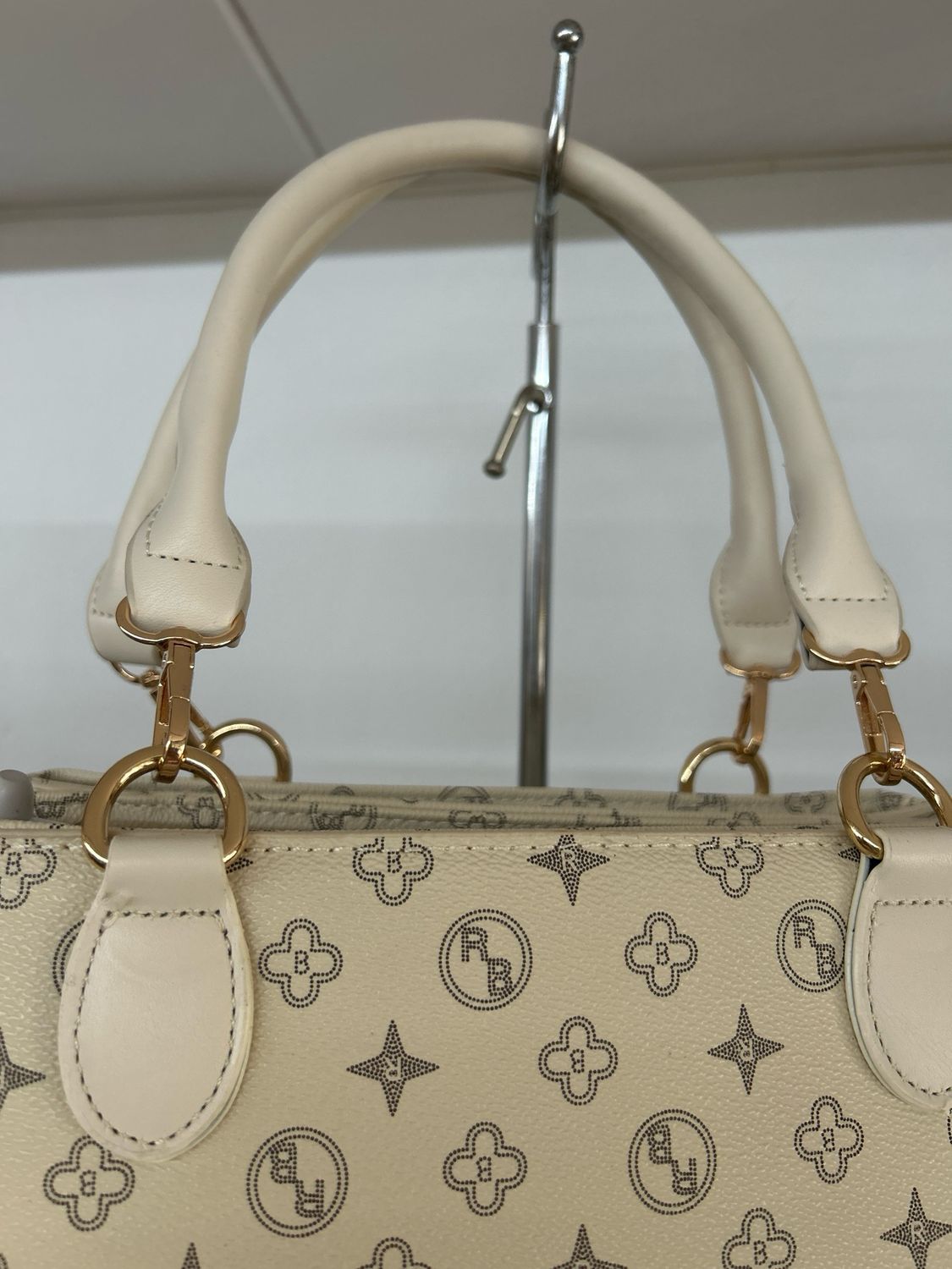 Bolso precioso CH Mediano BEIGE