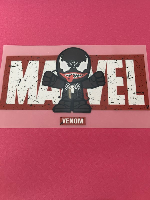Pegatina ROPA Camiseta Grande MARVEL