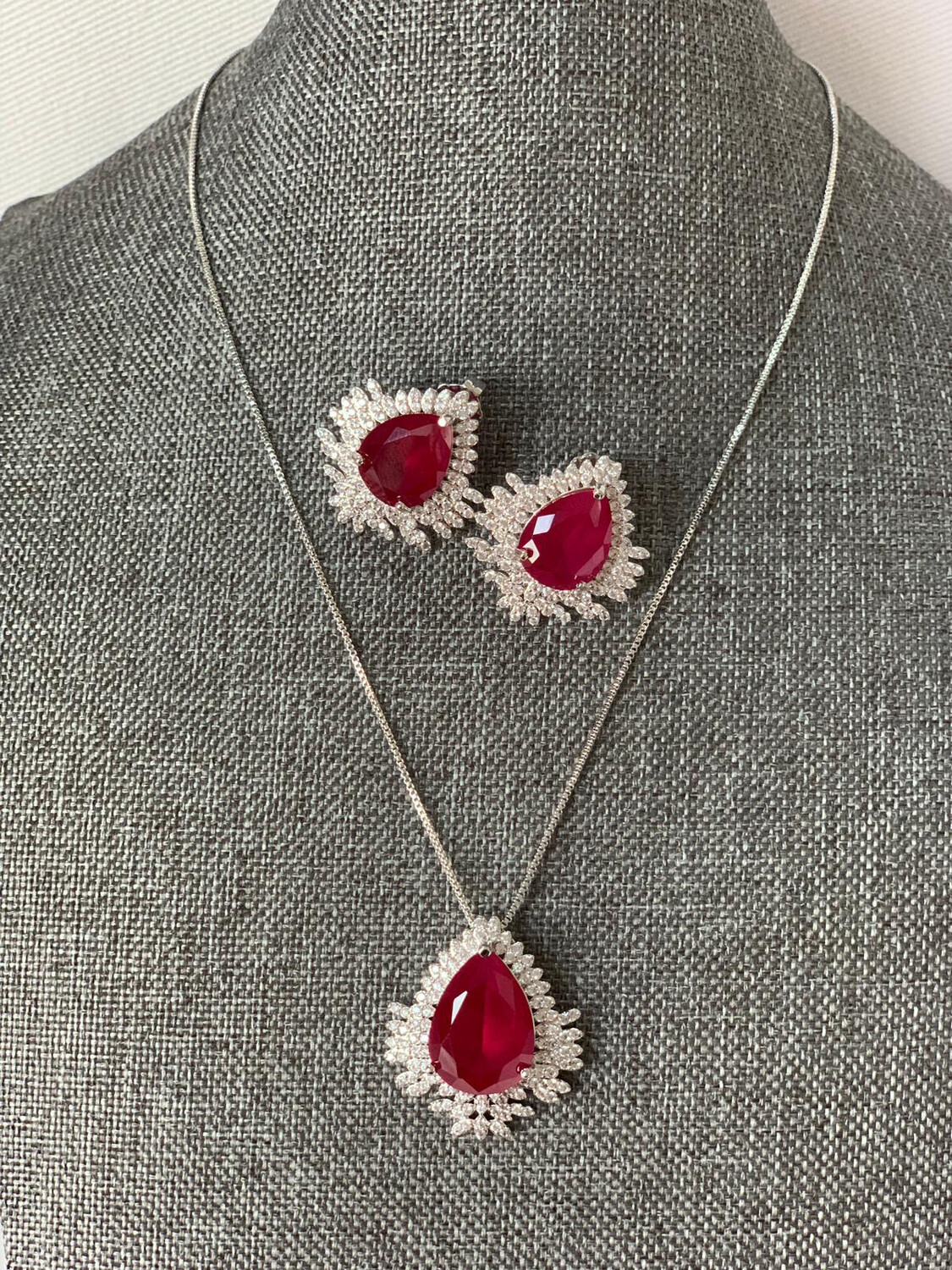 Earring Necklace Red Stone Set