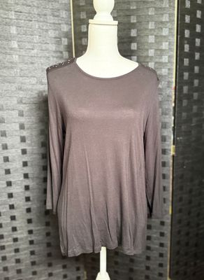 (Medium) Flowy Long Sleeve