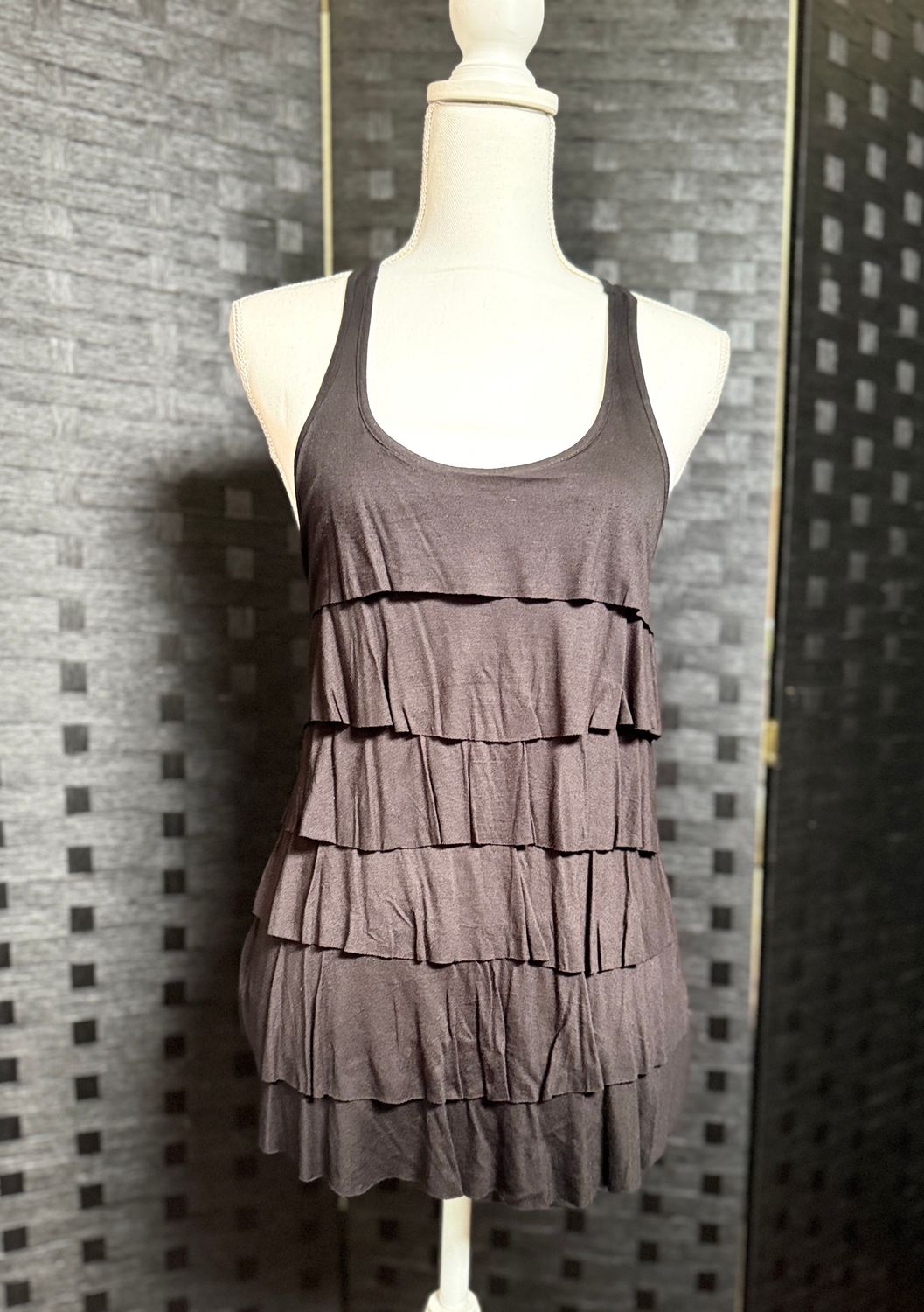 (Medium) AP Sleeveless Flow Top